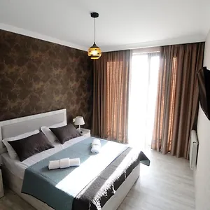 https://friendship-house.alltbilisihotels.com